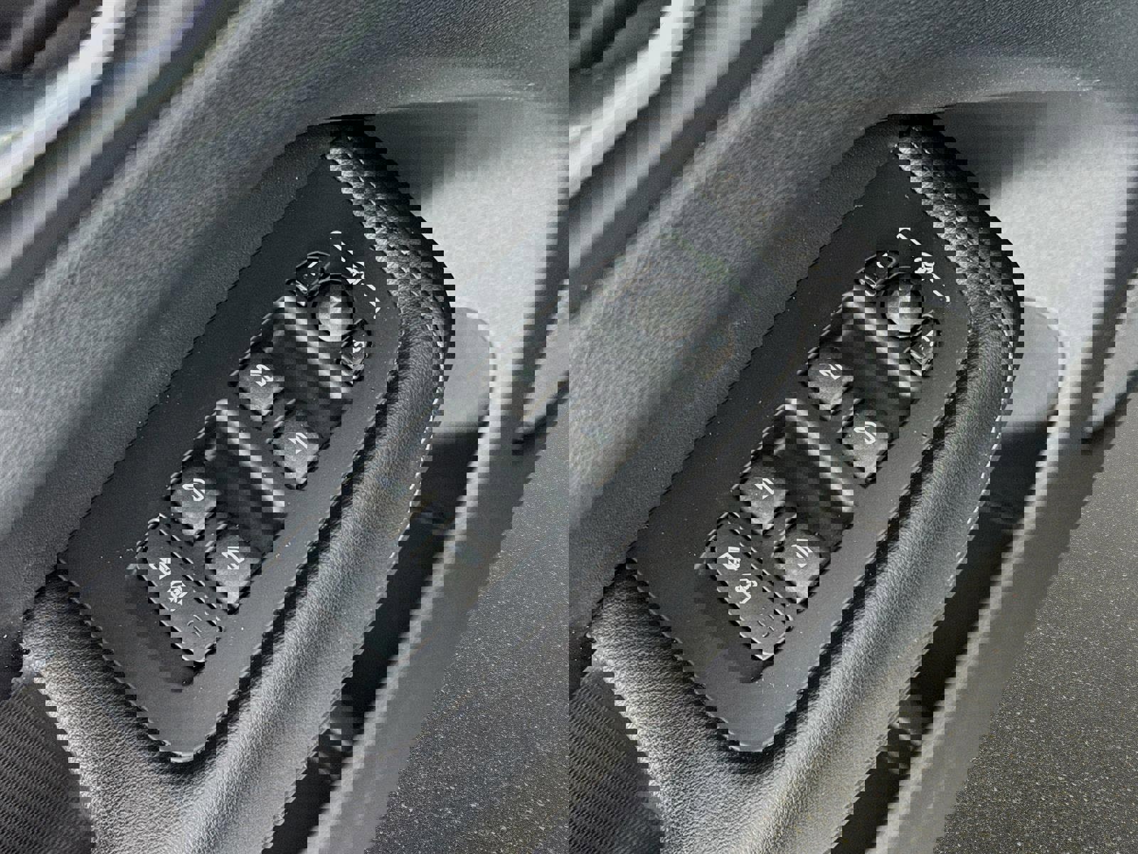 Used 2023 Volvo XC60 B5 Plus w/ Climate Package image 21