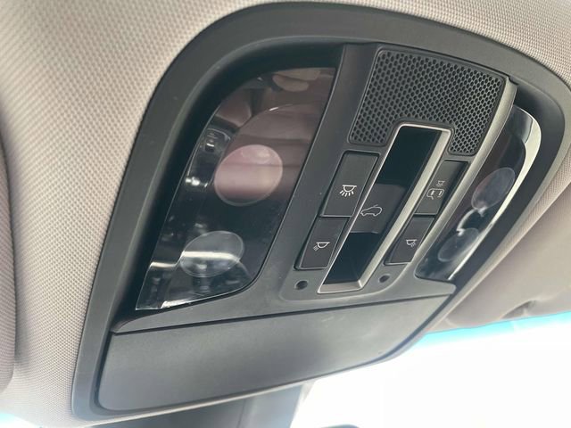 Used 2018 Kia Sorento SX image 31