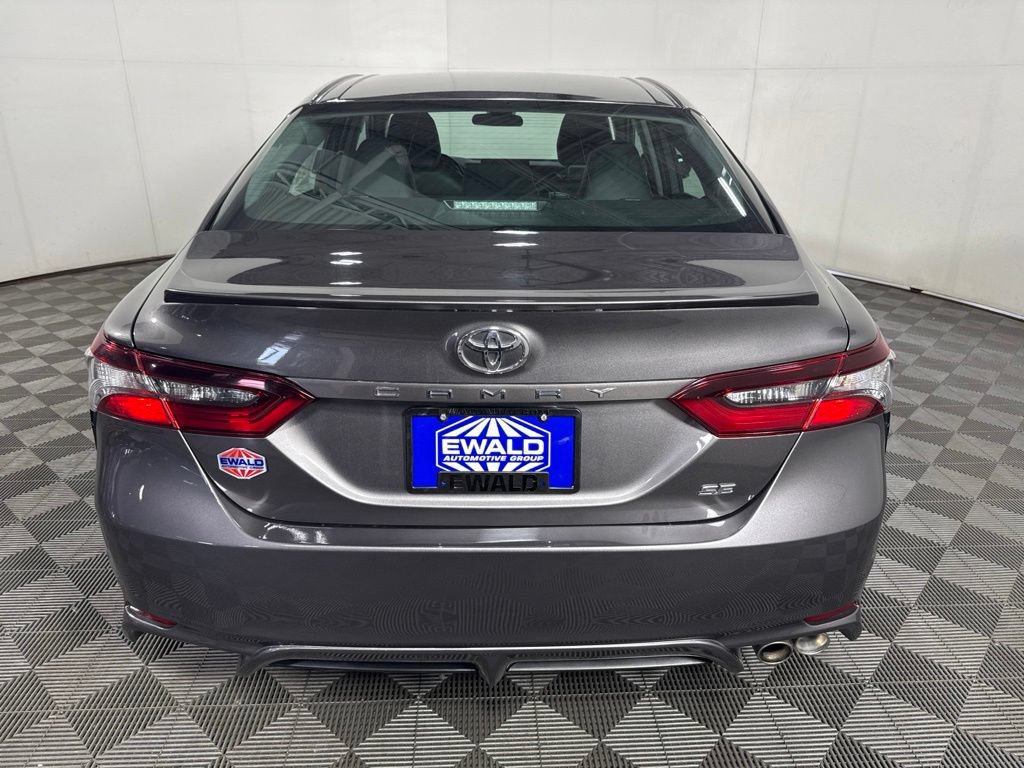 Used 2024 Toyota Camry SE FWD image 8