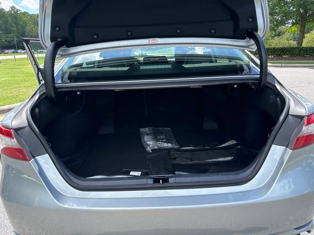 Used 2019 Toyota Camry SE w/ Audio Package FWD image 11