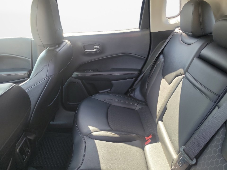 Used 2019 Jeep Compass Latitude w/ Popular Equipment Group image 16