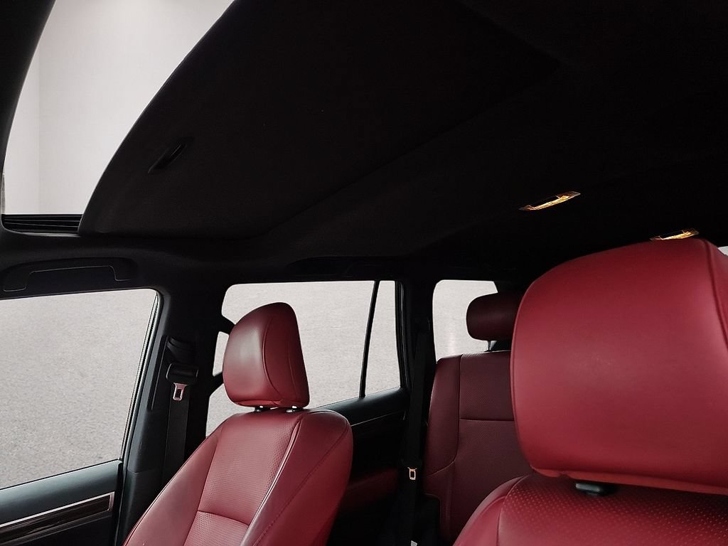 Used 2022 Lexus GX 460 Luxury w/ Sport Design Package AWD/4WD image 19