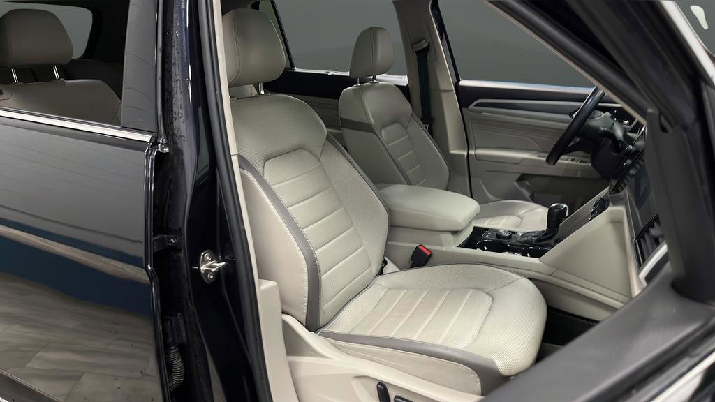 Used 2021 Volkswagen Atlas SEL Premium image 25