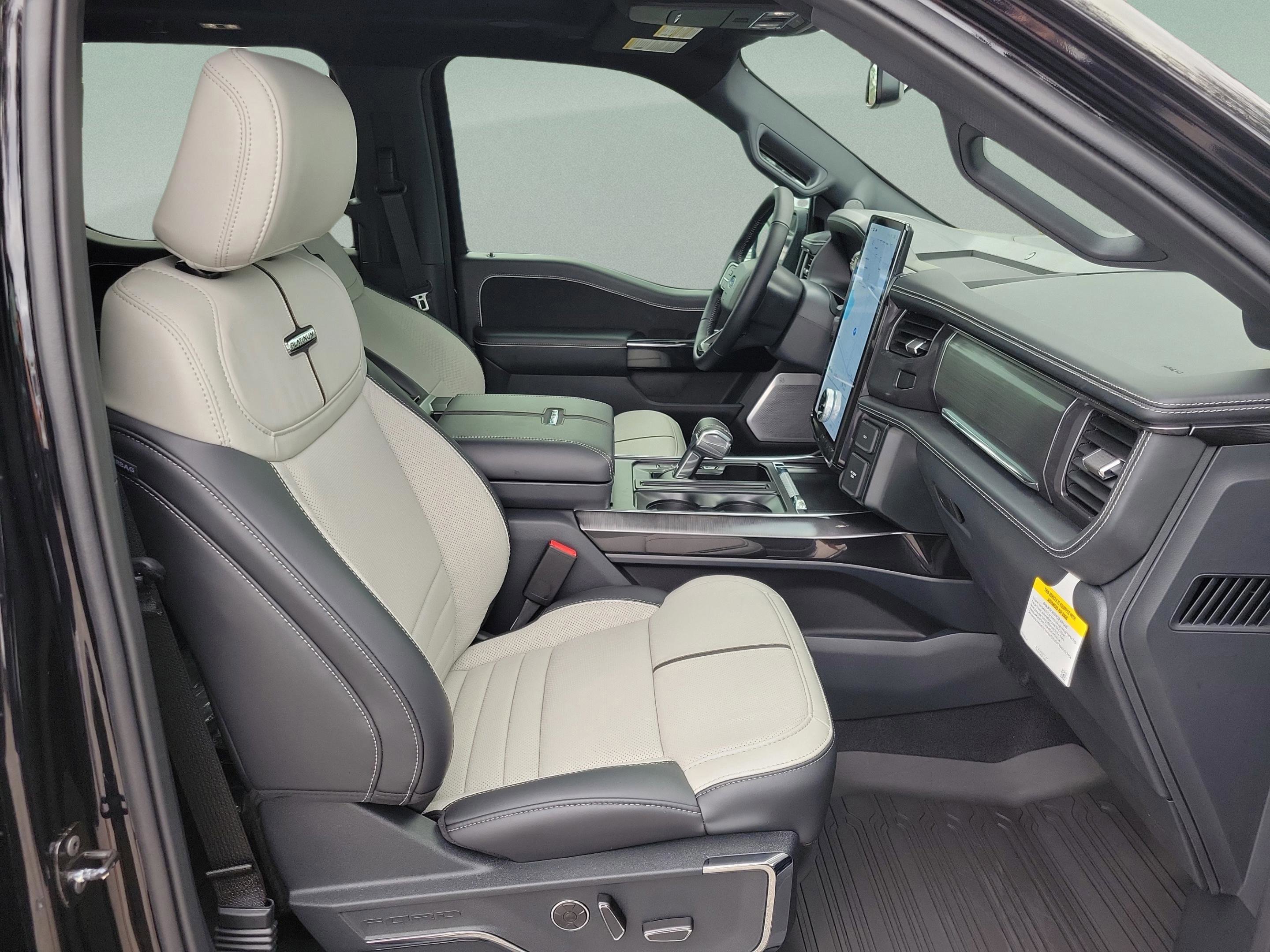 New 2025 Ford F150 Lightning Platinum image 30