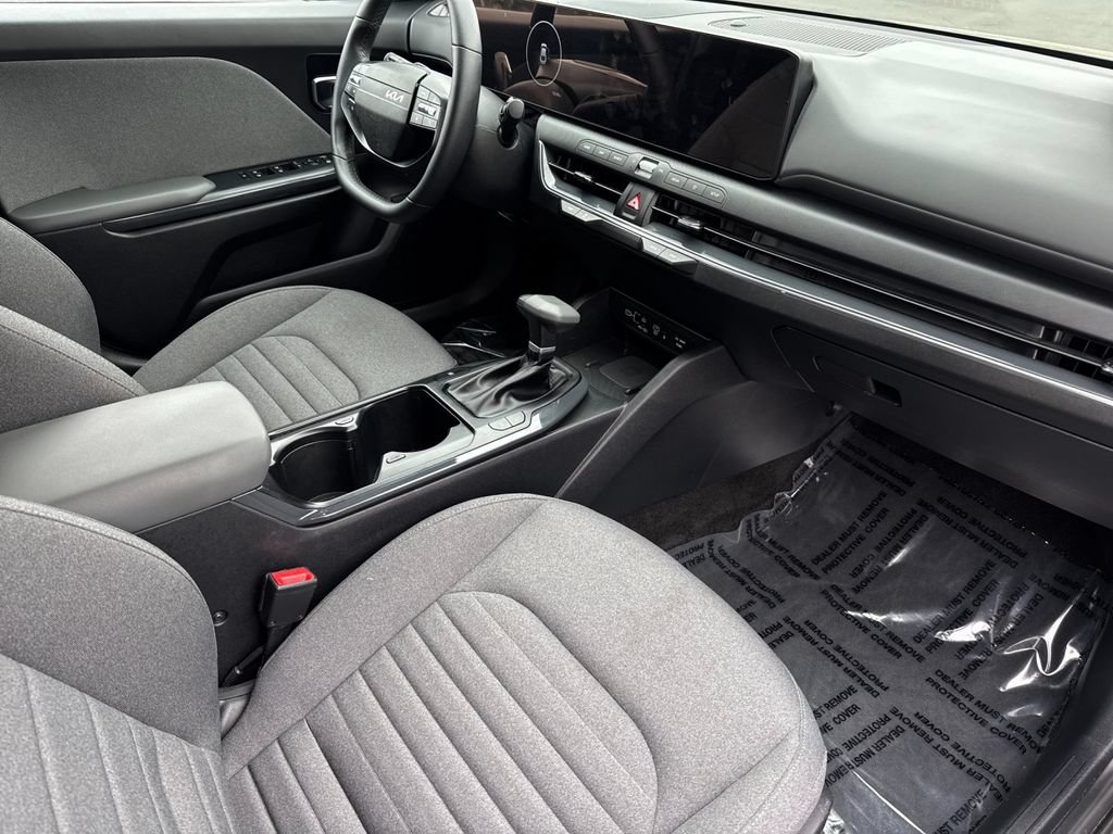 Used 2025 Kia K4 EX FWD image 15
