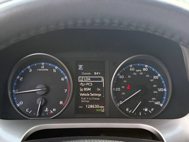 Used 2018 Toyota RAV4 XLE w/ Plus Extra Value Package FWD image 15