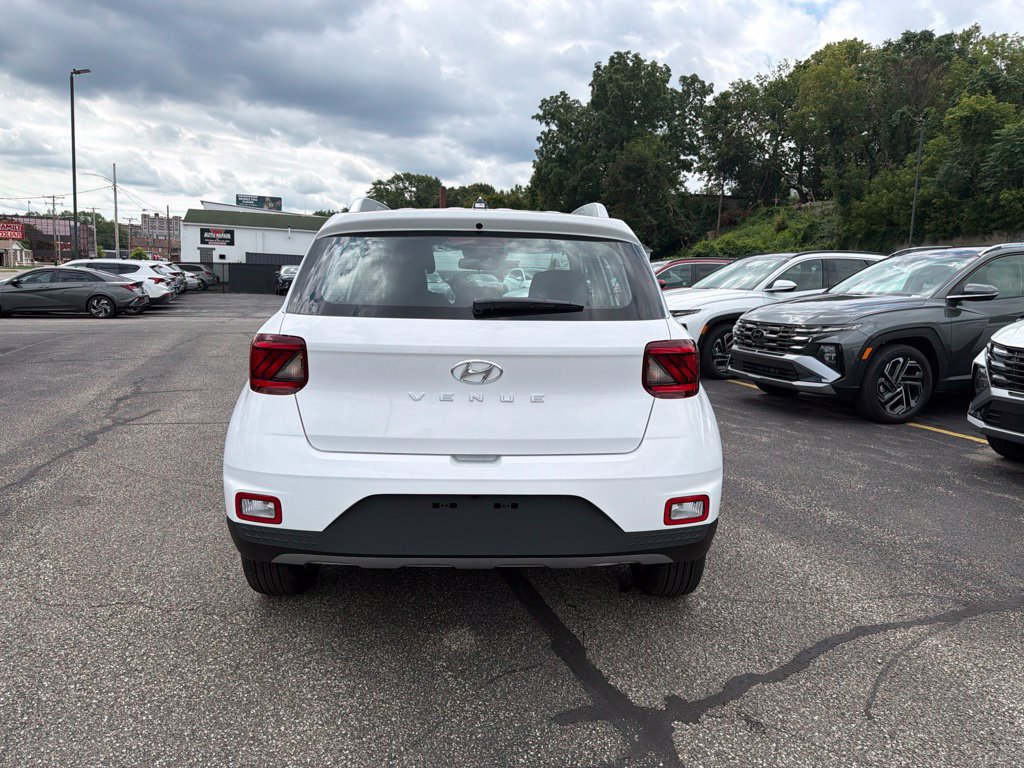 New 2026 Hyundai Venue SEL FWD image 6