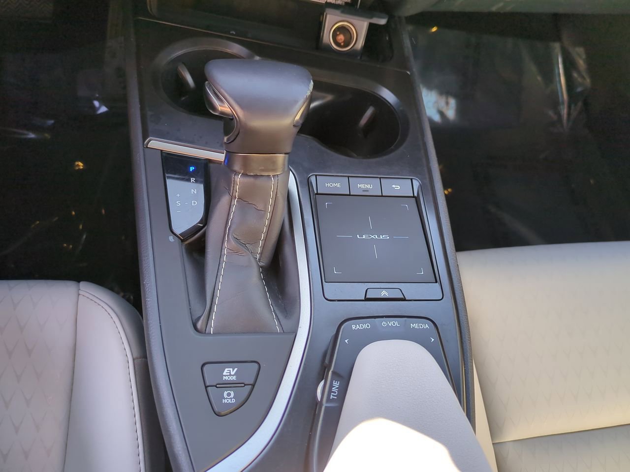 Certified 2021 Lexus UX 250h image 24