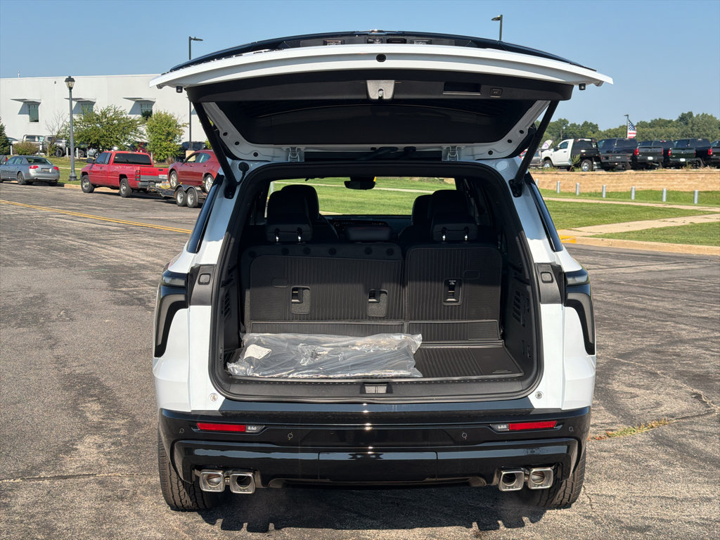 New 2026 Chevrolet Traverse RS w/ LPO, Floor Liner Package AWD/4WD image 41