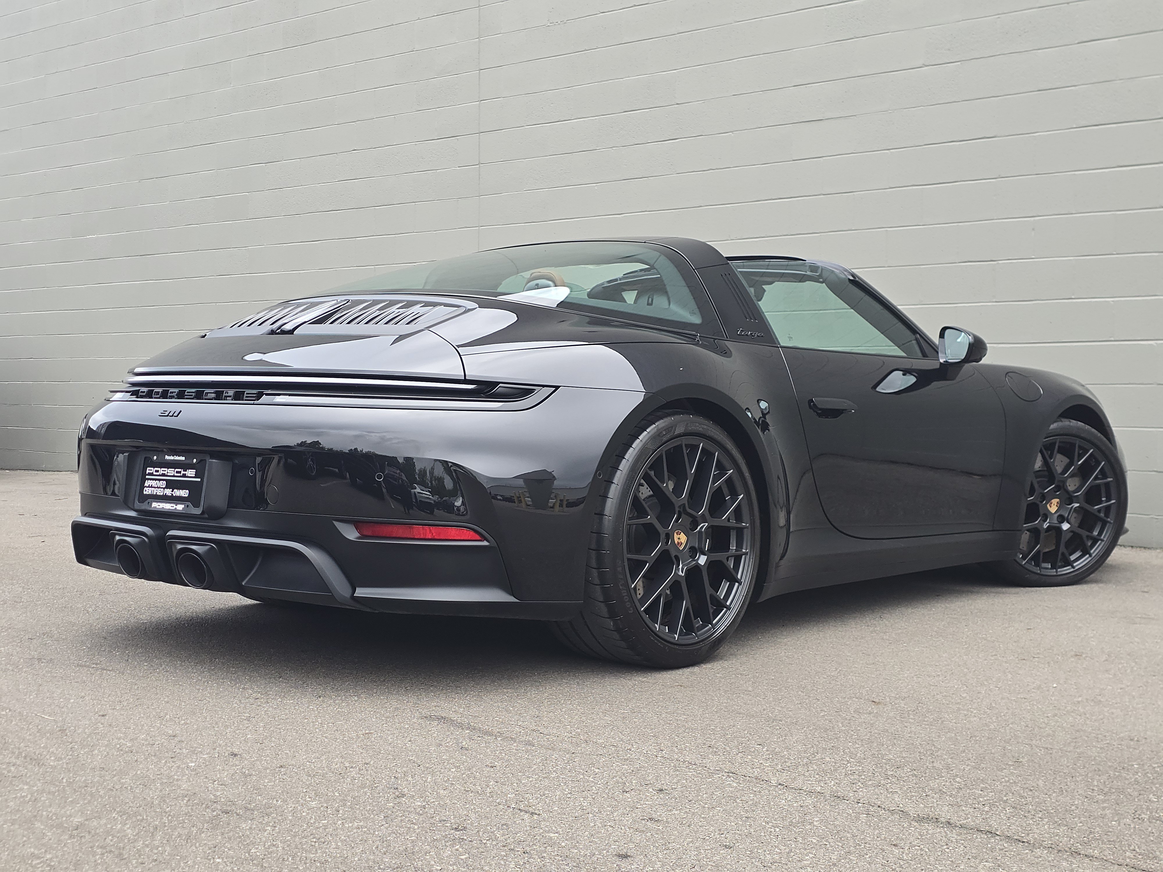 Certified 2025 Porsche 911 Targa 4 GTS AWD/4WD image 15
