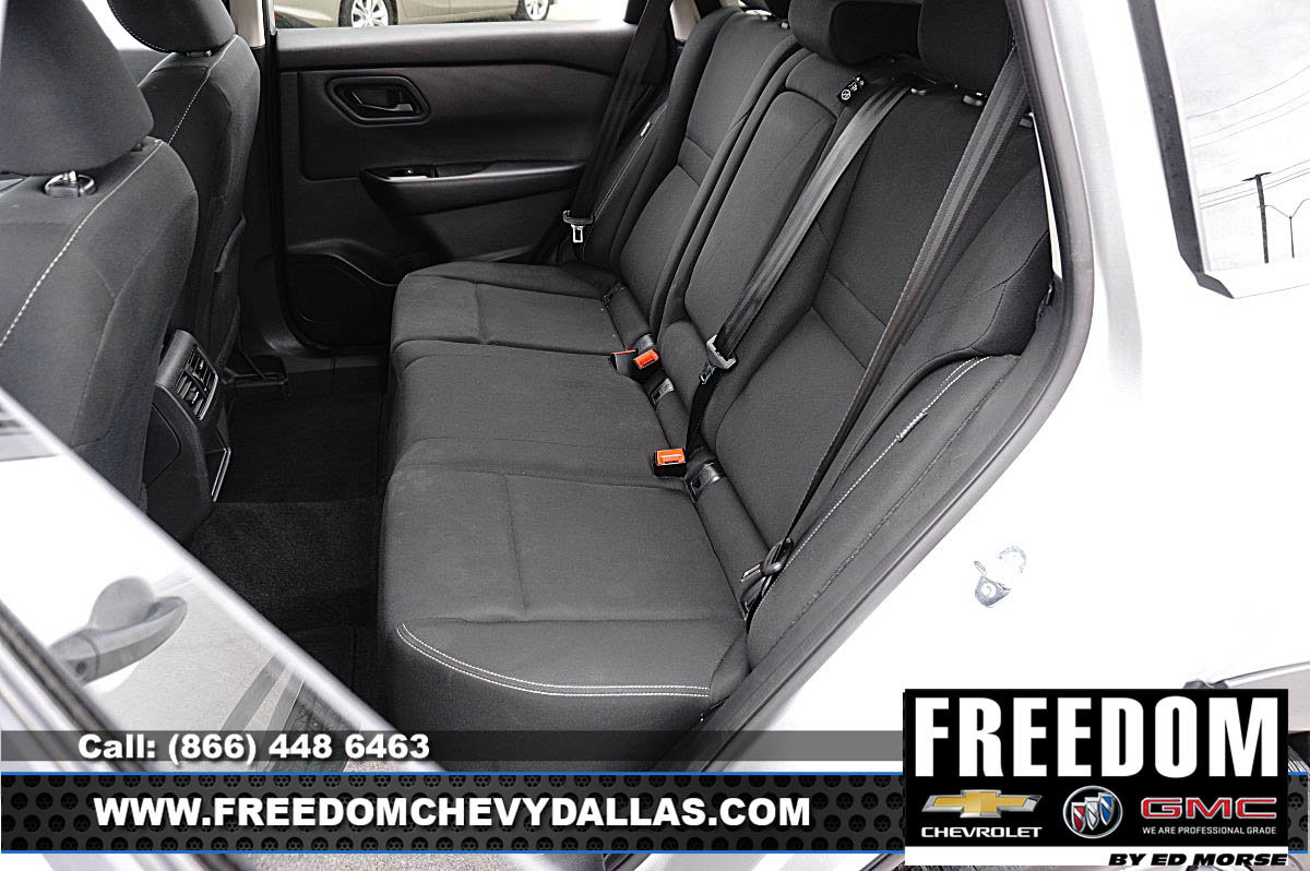 Used 2024 Nissan Rogue S FWD image 10