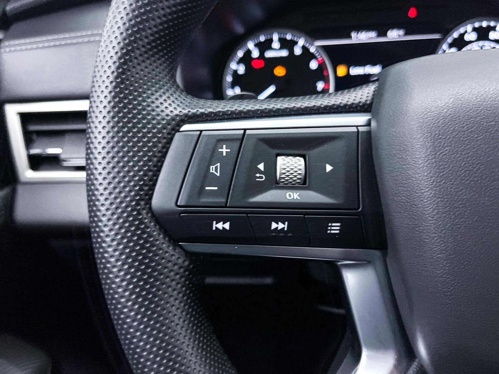 New 2025 Mitsubishi Outlander ES image 22