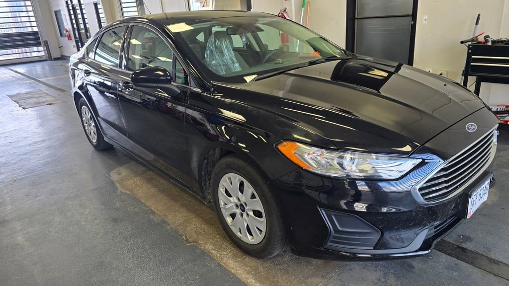 Used 2019 Ford Fusion S image 4