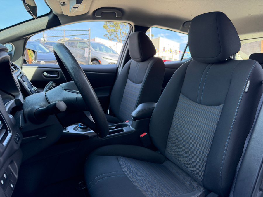 Used 2025 Nissan Leaf S FWD image 18