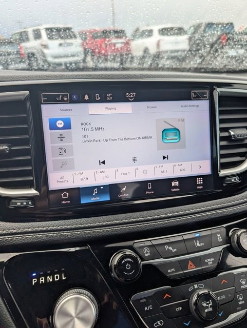 Used 2022 Chrysler Pacifica Touring image 33