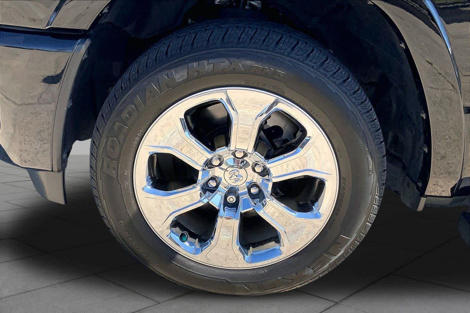 Used 2025 RAM 1500 Big Horn AWD/4WD image 10