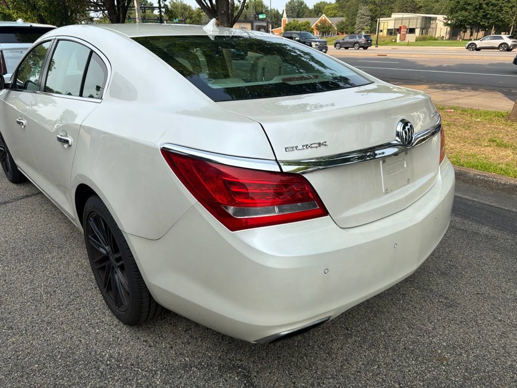 Used 2014 Buick LaCrosse Premium w/ Driver Confidence Package FWD image 4