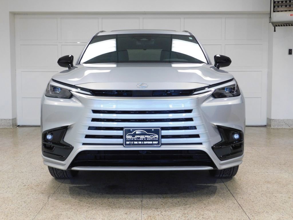 Used 2026 Lexus TX 500h AWD image 3