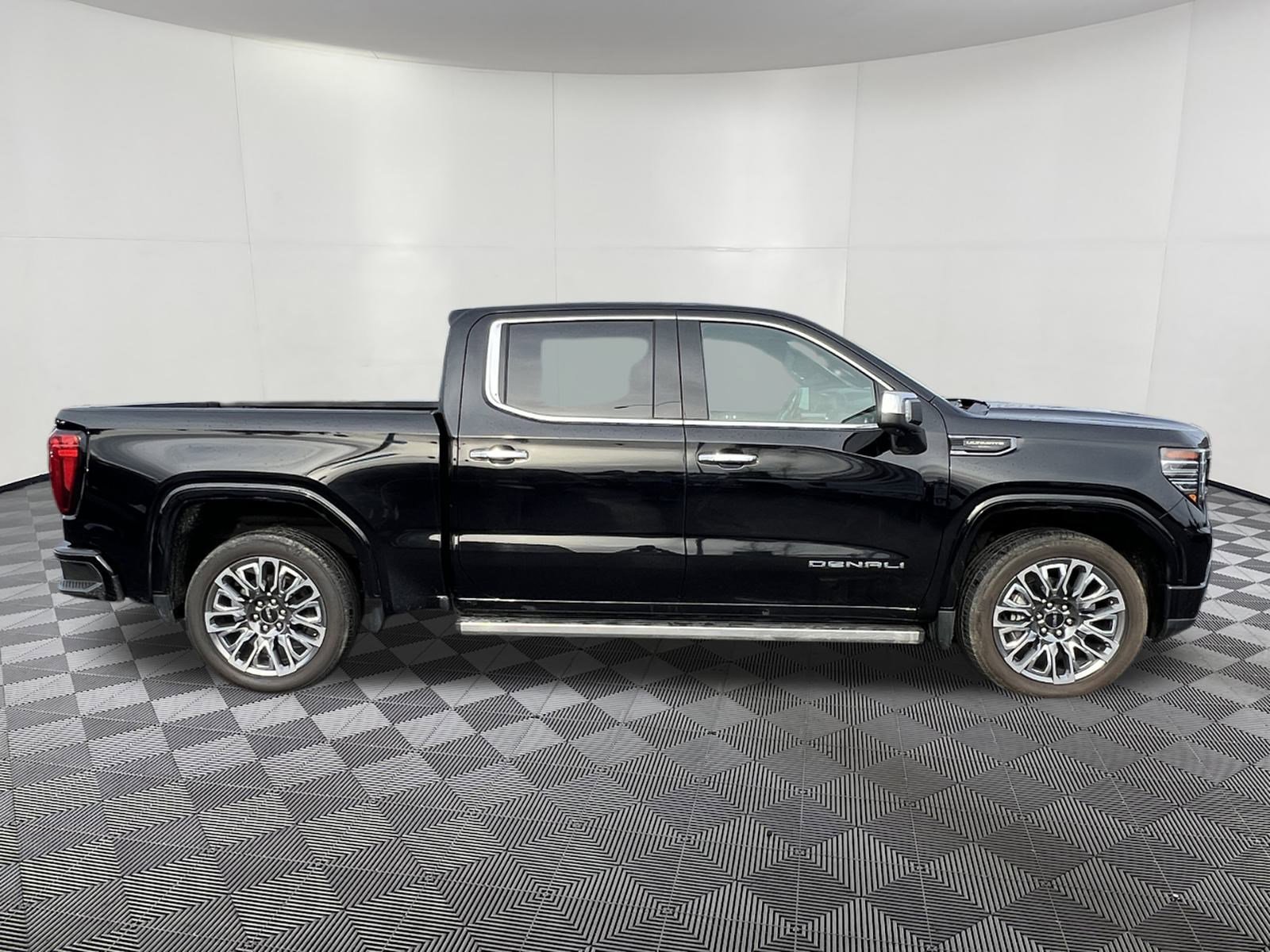 Used 2023 GMC Sierra 1500 Denali Ultimate image 7