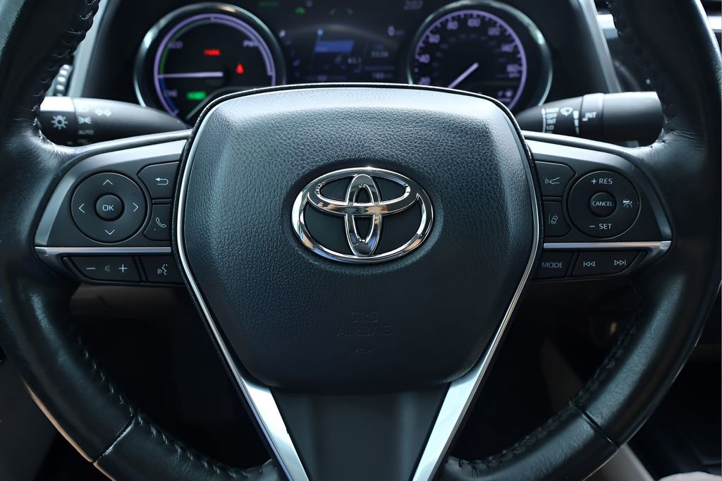 Certified 2020 Toyota Camry XLE FWD image 20
