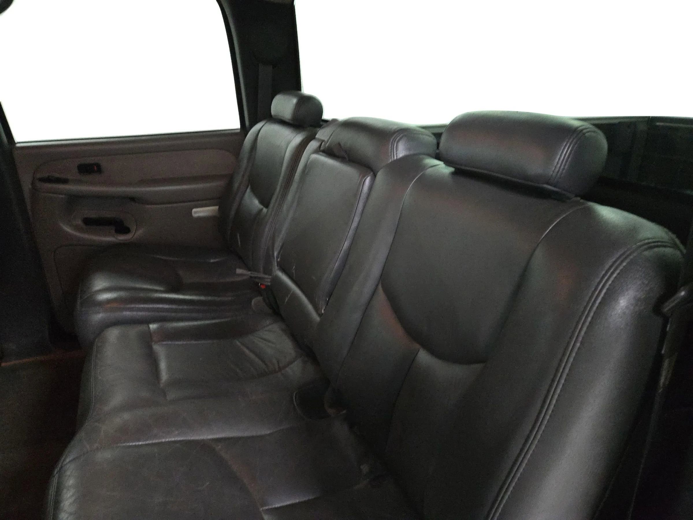 Used 2004 Chevrolet Silverado 2500 LT image 13