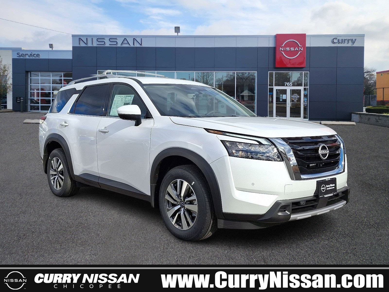 New 2025 Nissan Pathfinder SL