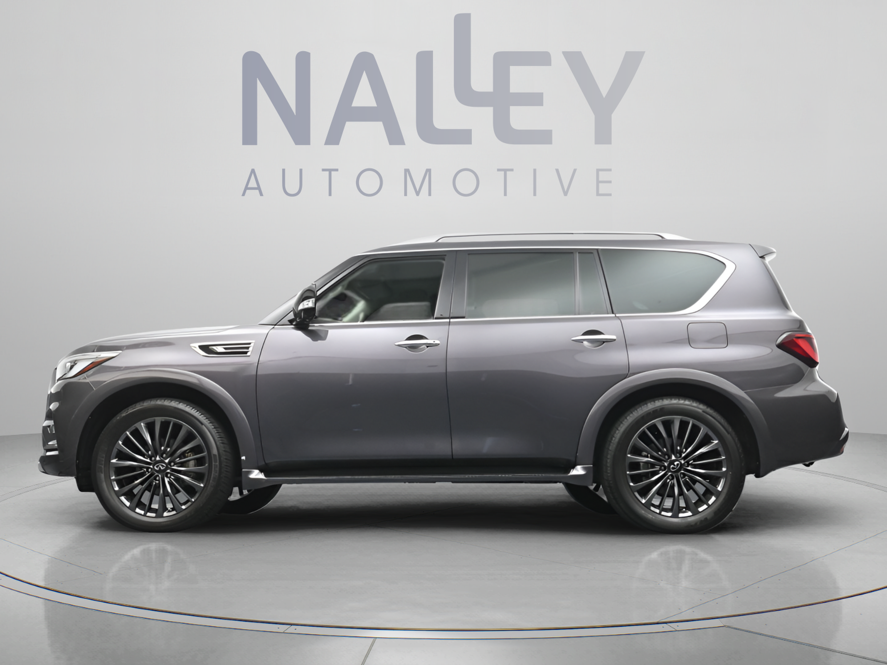 Used 2023 INFINITI QX80 Premium Select w/ Cargo Package RWD image 3