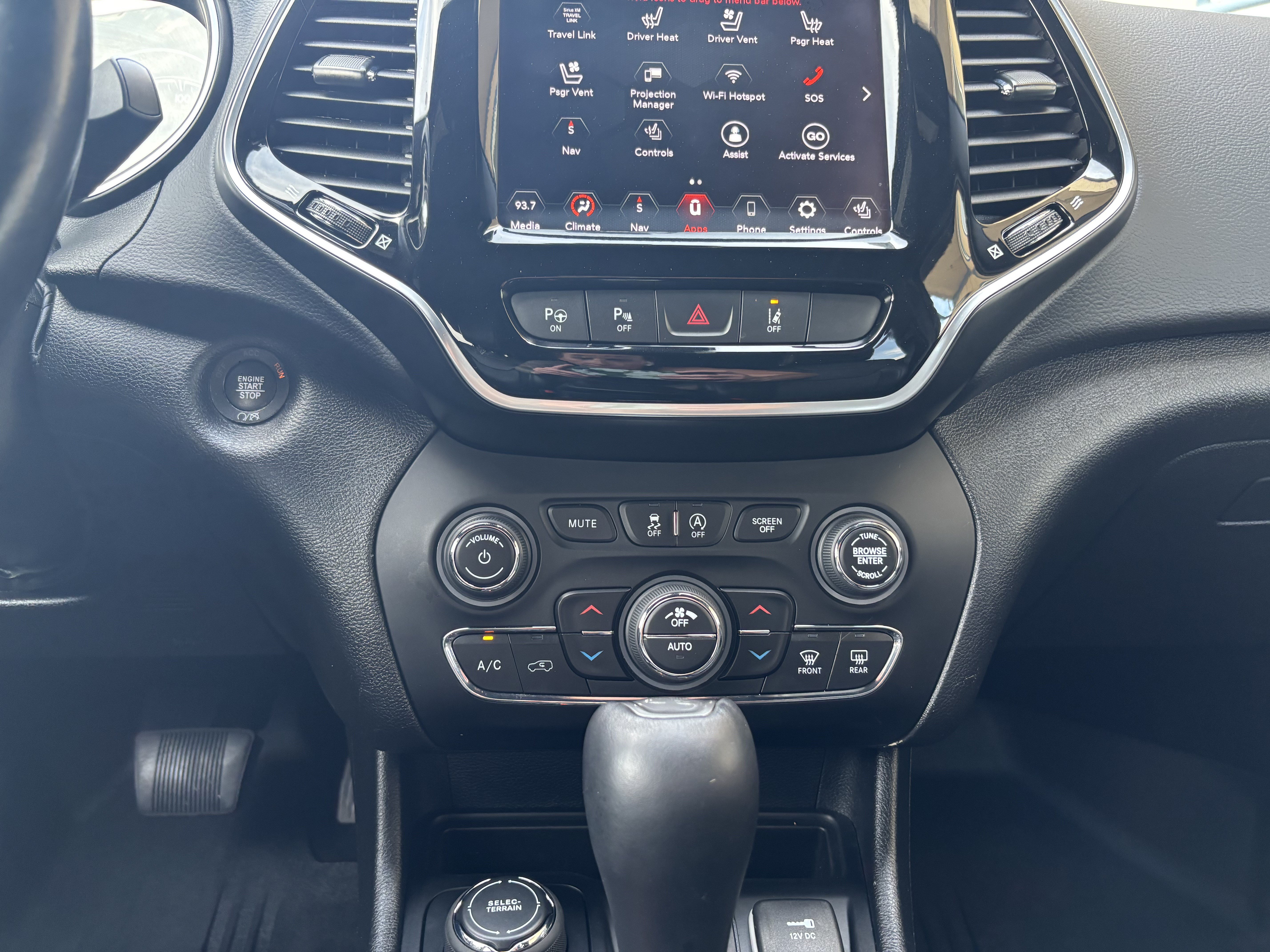 Used 2021 Jeep Cherokee High Altitude AWD/4WD image 19