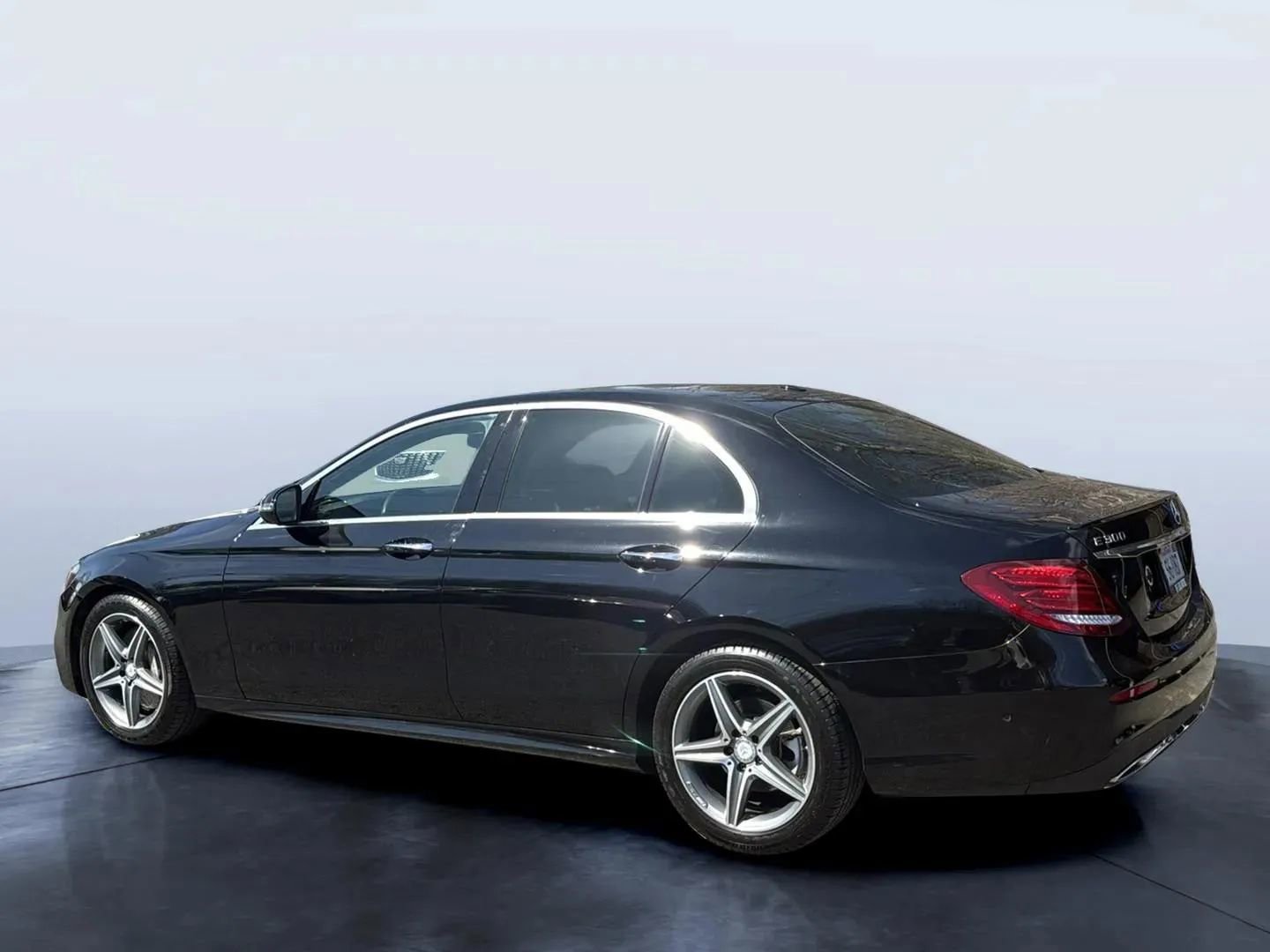 Used 2017 Mercedes-Benz E 300 4MATIC w/ Premium 1 Package image 3