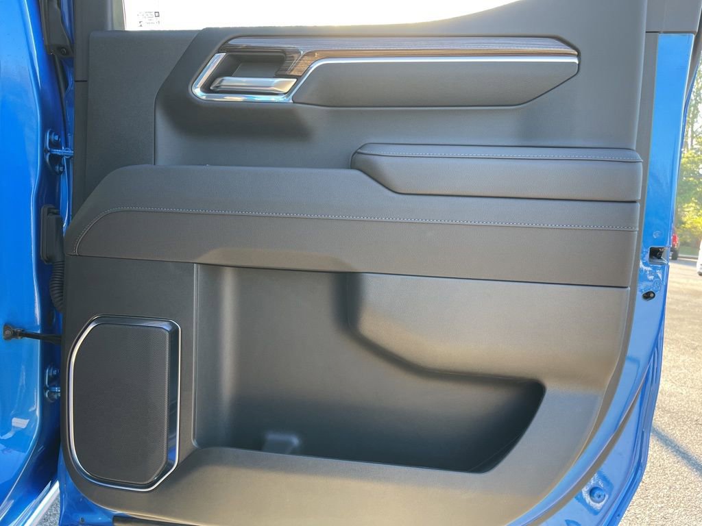 Used 2025 Chevrolet Silverado 1500 LT Trail Boss w/ Convenience Package II image 42