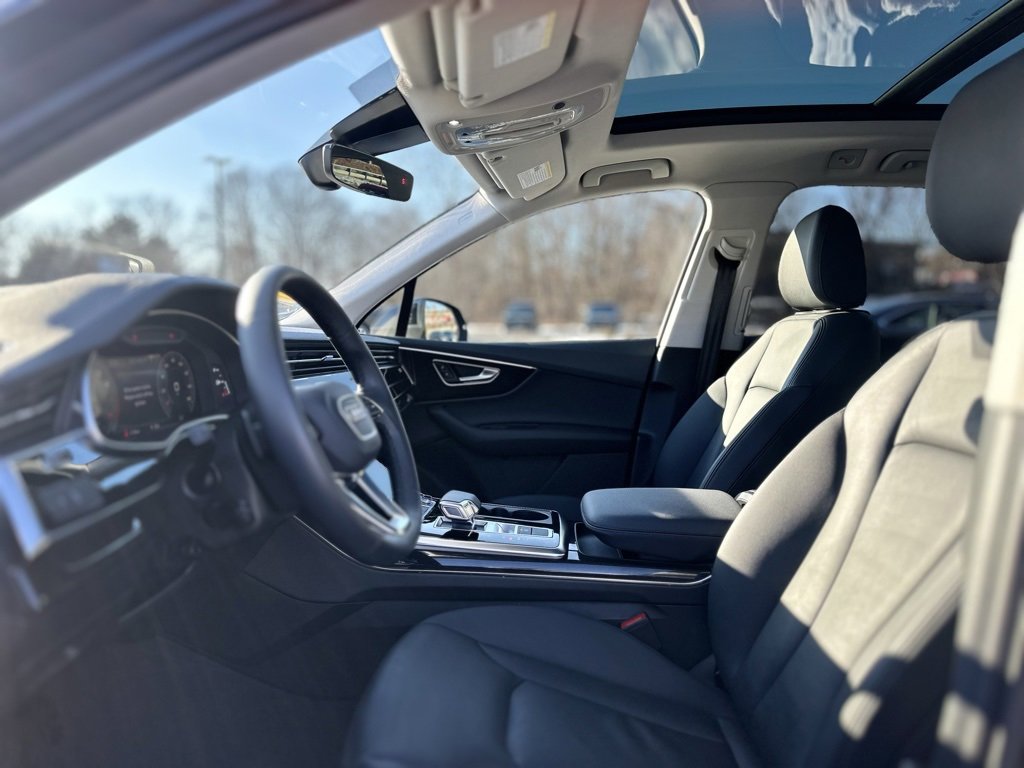 Used 2023 Audi Q7 2.0T Premium w/ Convenience Package image 14