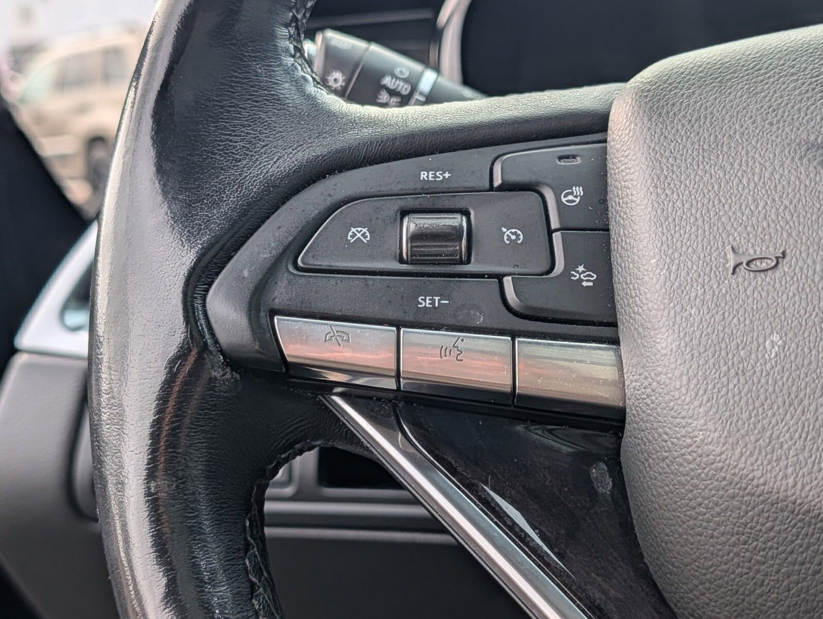 Used 2021 Cadillac XT6 Premium Luxury image 38