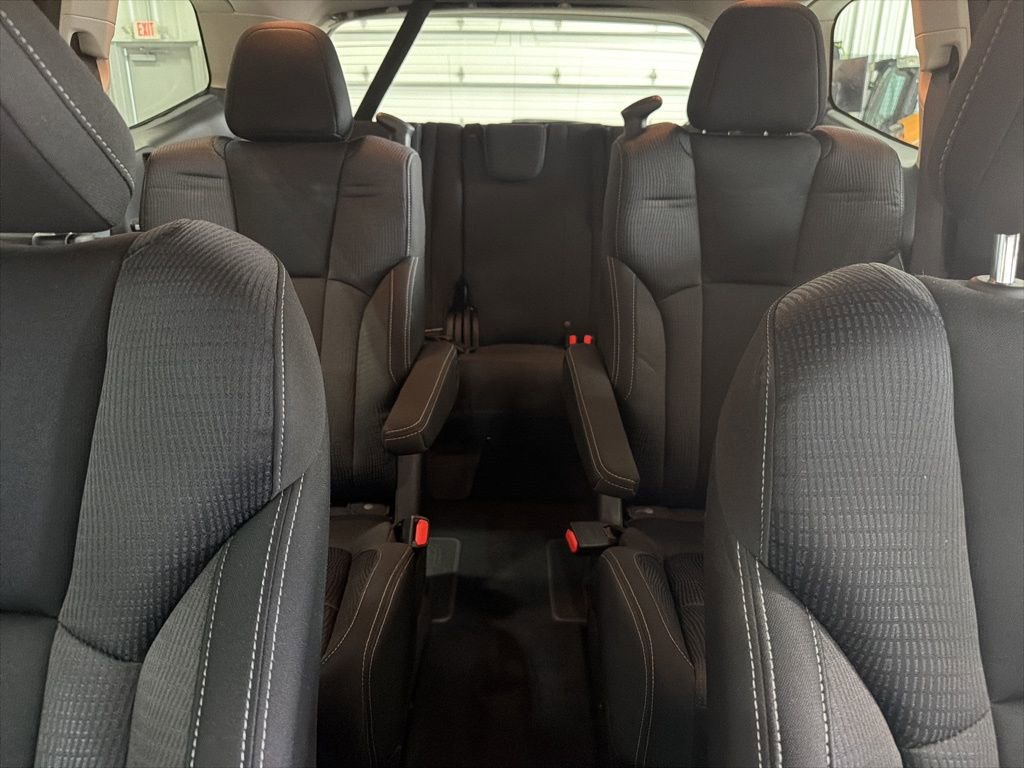 Used 2022 Subaru Ascent Premium w/ Convenience Package AWD/4WD image 31