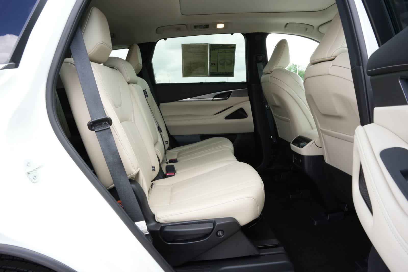 Certified 2023 INFINITI QX60 Luxe w/ Cargo Package FWD image 21