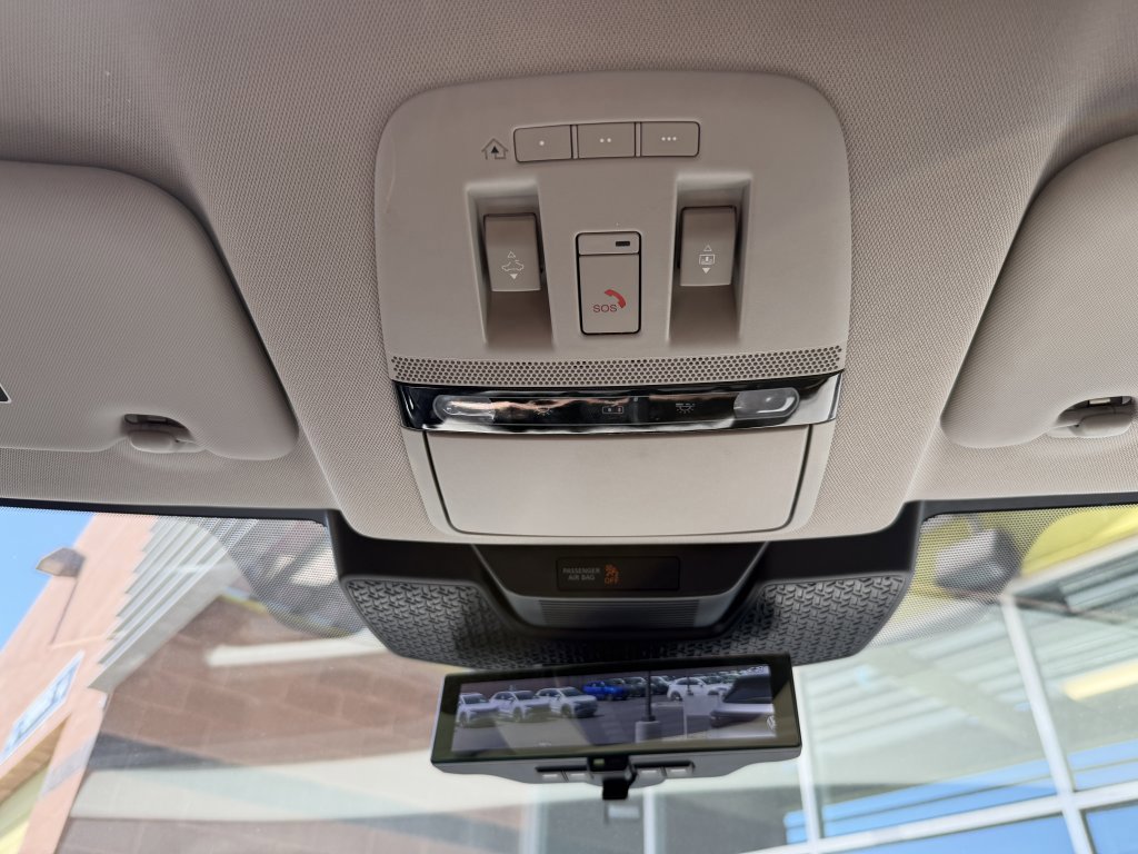Used 2024 Nissan Ariya FWD image 26