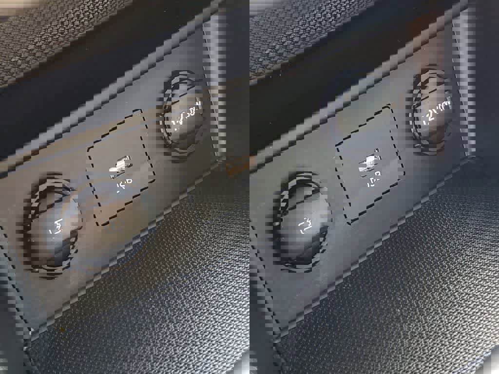 Used 2022 Hyundai Kona SE image 29