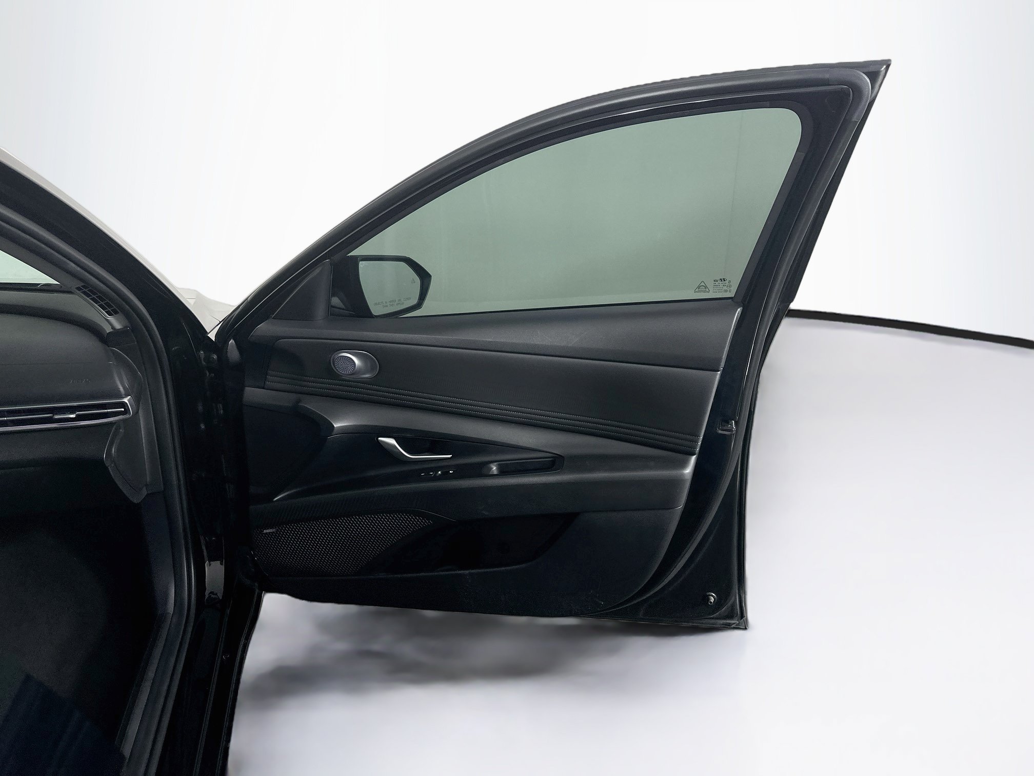 Used 2023 Hyundai Elantra Limited FWD image 31