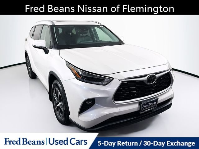Used 2021 Toyota Highlander XLE