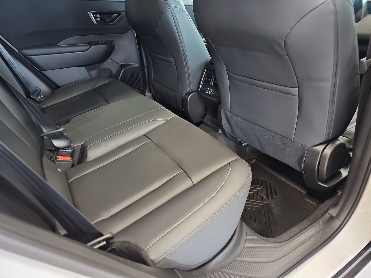 New 2026 Subaru Outback Limited AWD/4WD image 11