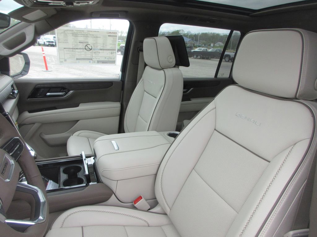 New 2026 GMC Yukon XL Denali image 11