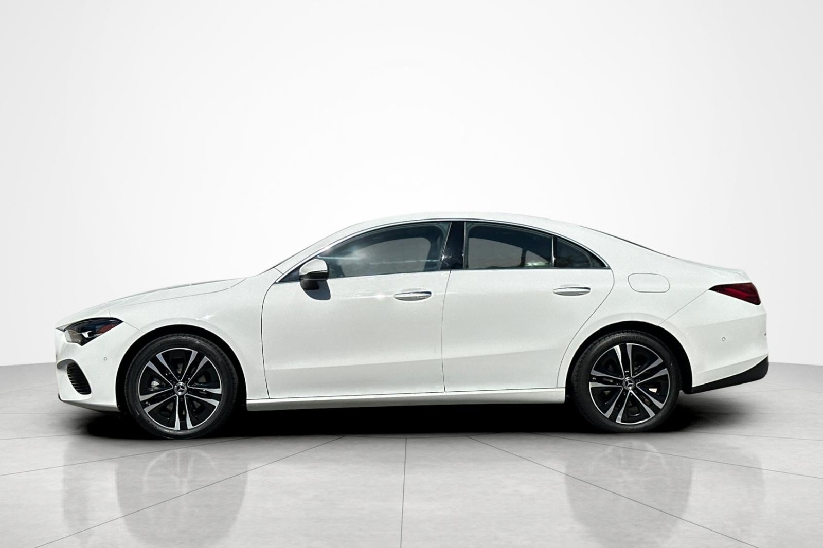 Used 2025 Mercedes-Benz CLA 250 image 2