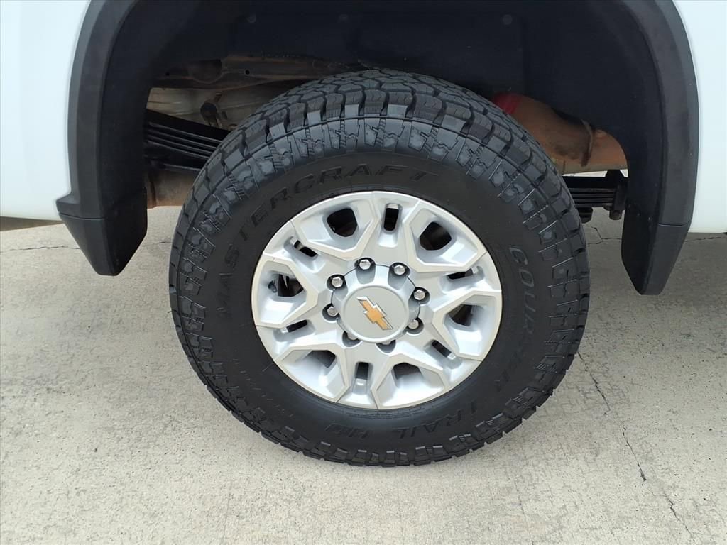 Used 2024 Chevrolet Silverado 2500 LT image 13