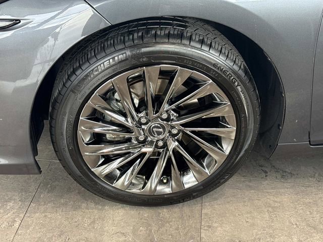 Used 2025 Lexus ES 300h w/ Technology Package image 48