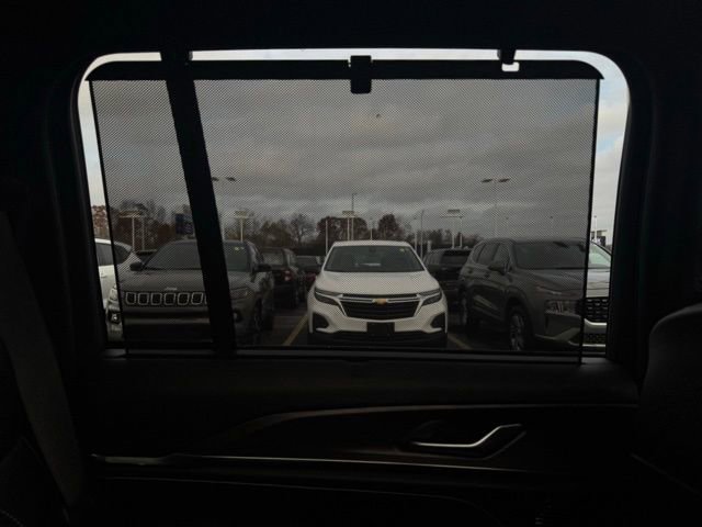 Used 2022 Jeep Grand Cherokee Overland w/ Adv Protech Group III image 24