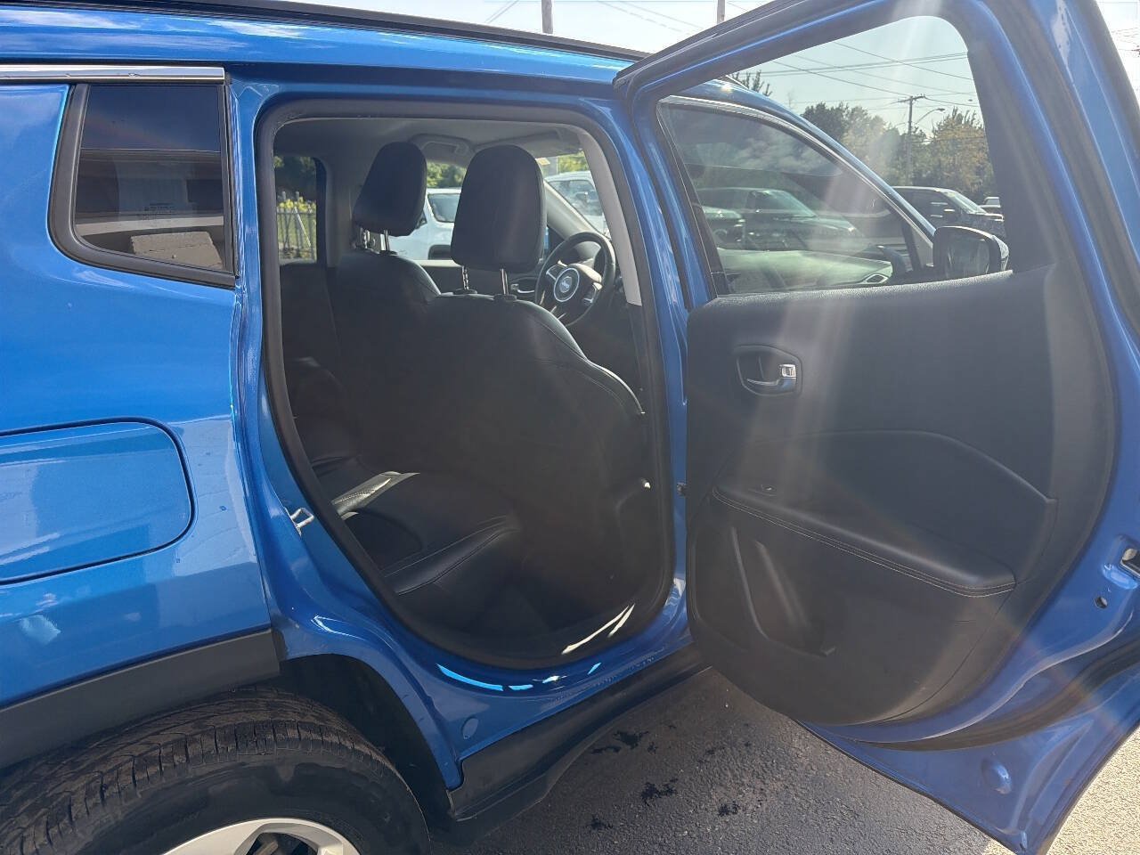 Used 2021 Jeep Compass Latitude AWD/4WD image 9