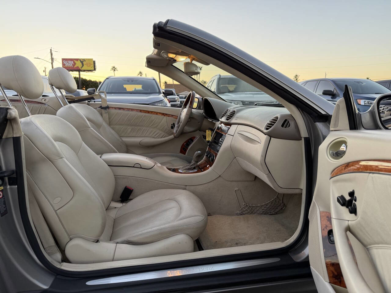 Used 2005 Mercedes-Benz CLK 320 Cabriolet image 23