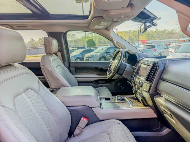 Used 2020 Ford Expedition Limited image 16