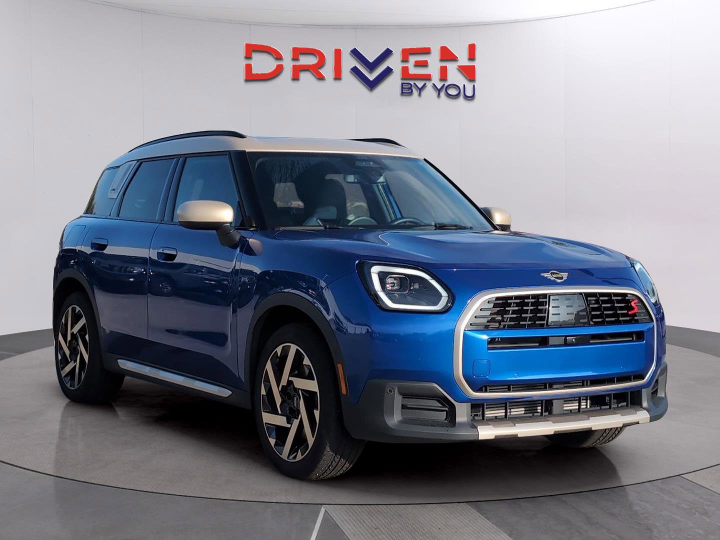 Used 2025 MINI Cooper Countryman S w/ Comfort Package Max image 7