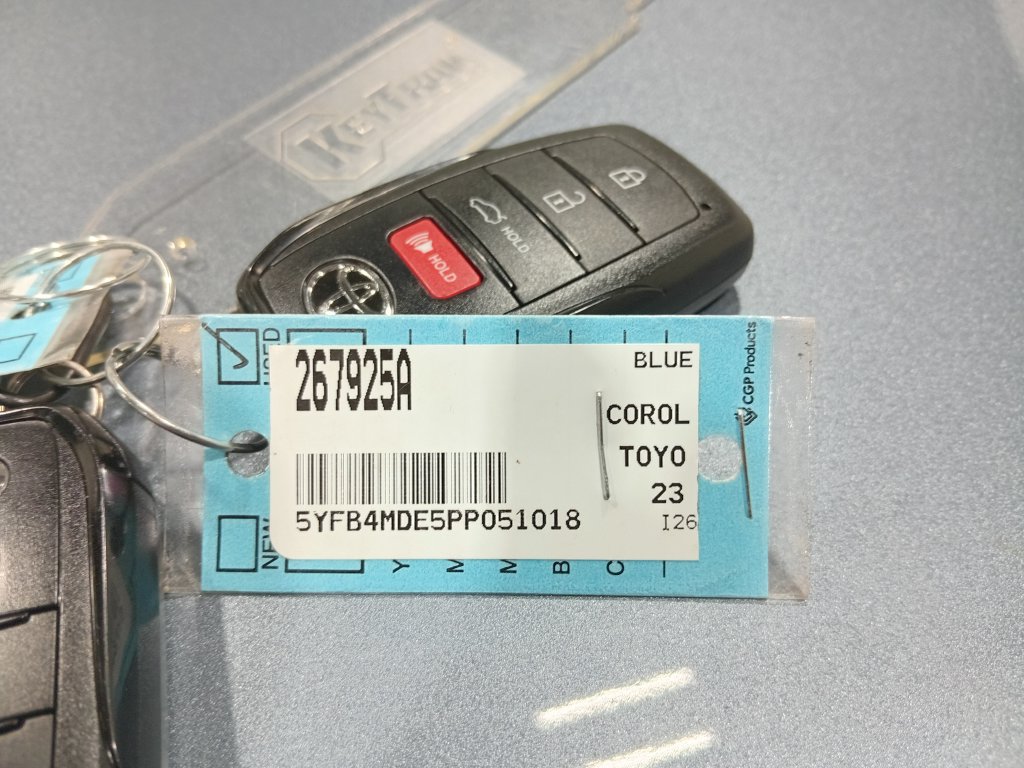 Used 2023 Toyota Corolla LE w/ LE Convenience Package FWD image 24
