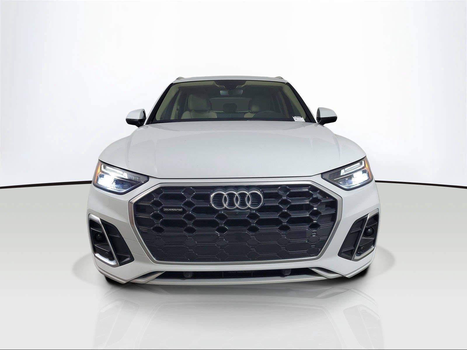 Used 2023 Audi Q5 2.0T Premium Plus w/ Premium Plus Package AWD/4WD image 2